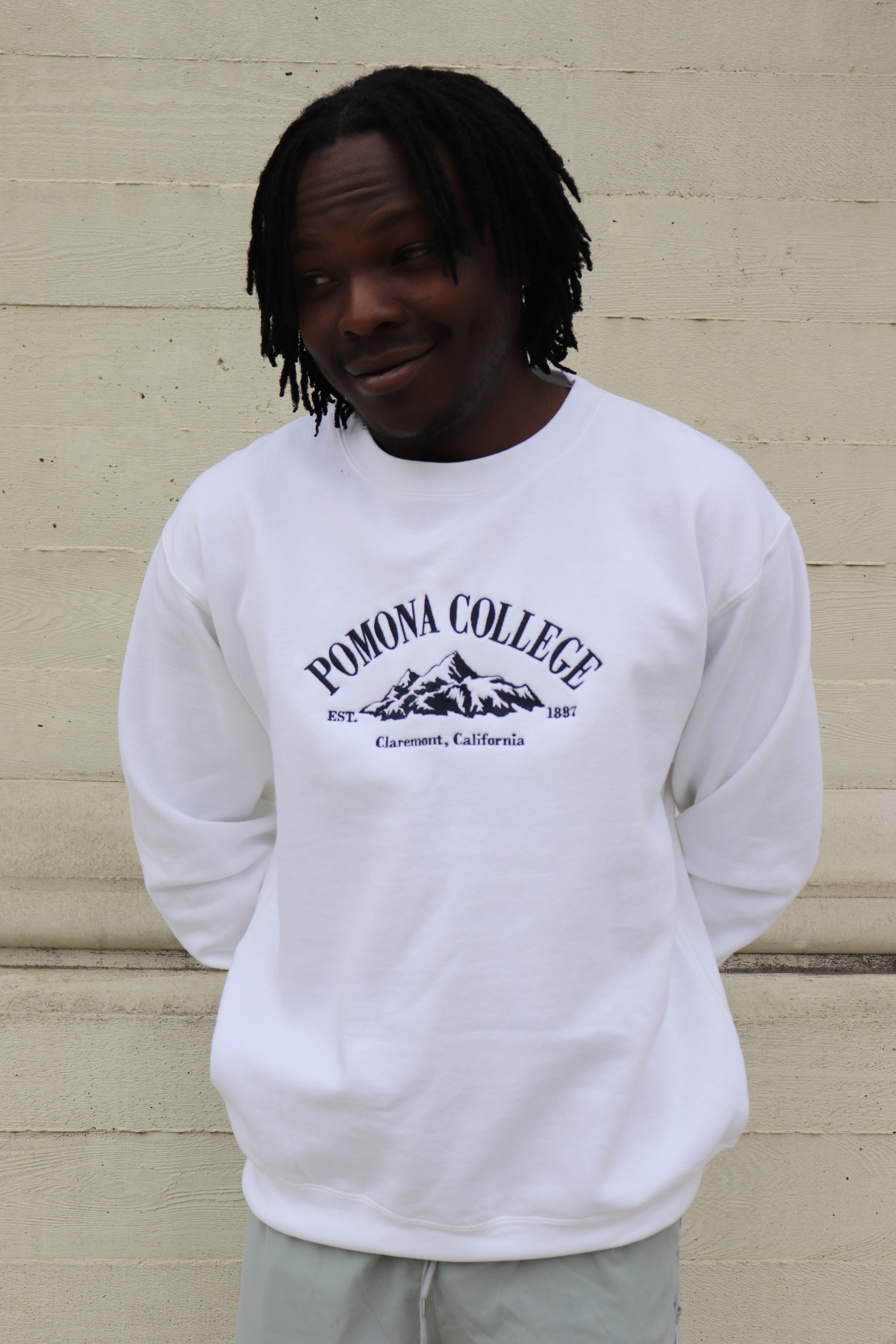 トップス White Mountaineering COLLEGE LOGO SWEAT4 楽天市場】【30％OFF】WHITE MOUNTAINEERING（ホワイトマウンテニア